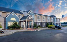 Microtel Inn & Suites by Wyndham Burlington