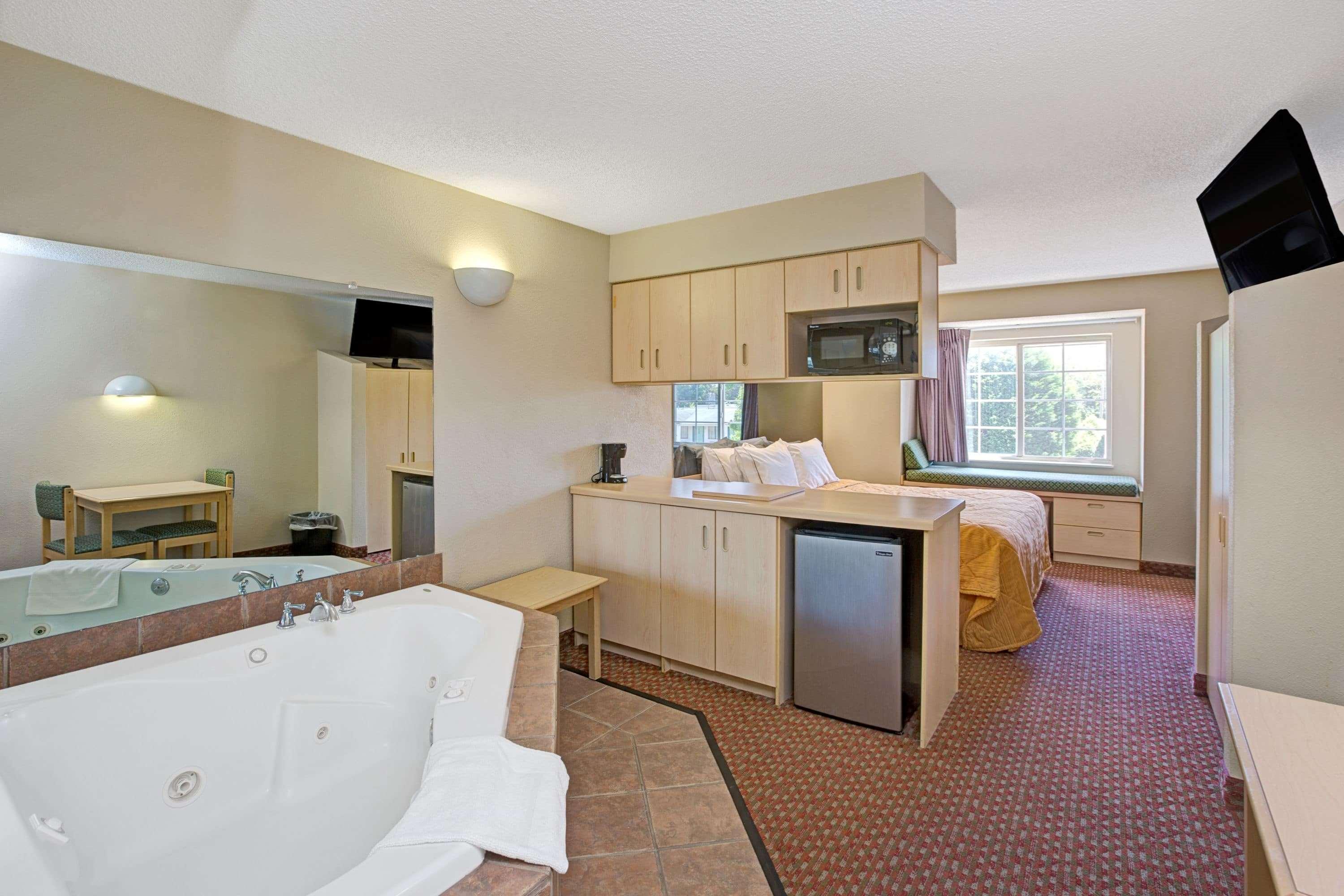 Microtel Inn & Suites By Wyndham Burlington Exterior photo